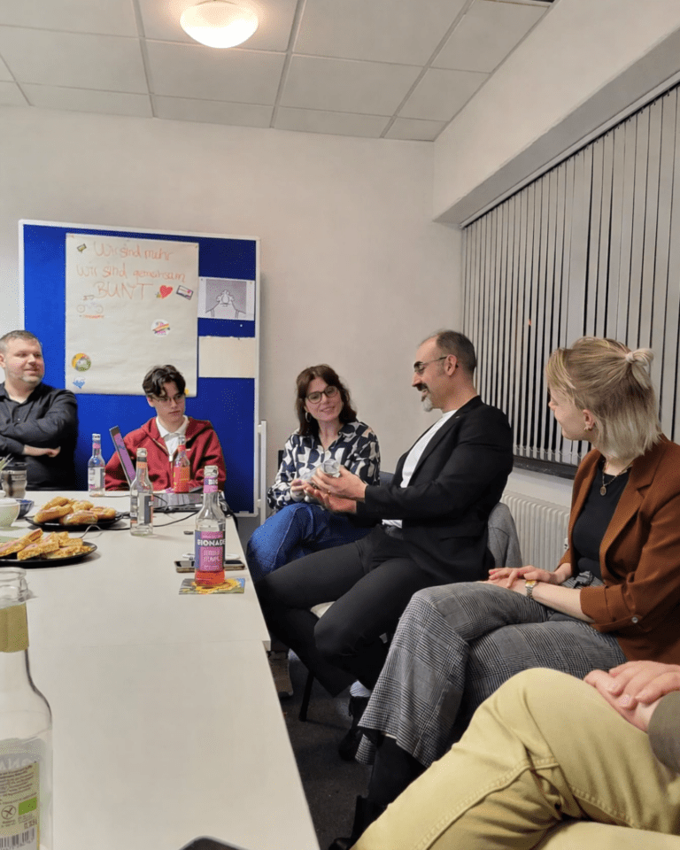 Besuch aus Berlin bei der Mitgliederversammlung in Wilhelmshaven